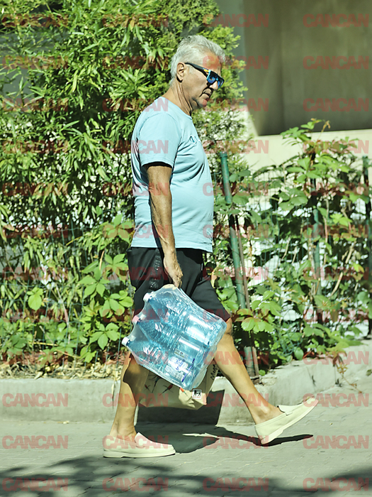 Dan Bittman cu baxuri de apă și cumpărături
