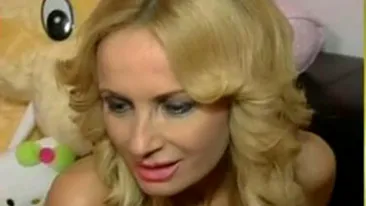 VIDEO Daniela Gyorfi vrea un numar de striptease de la sotul ei!