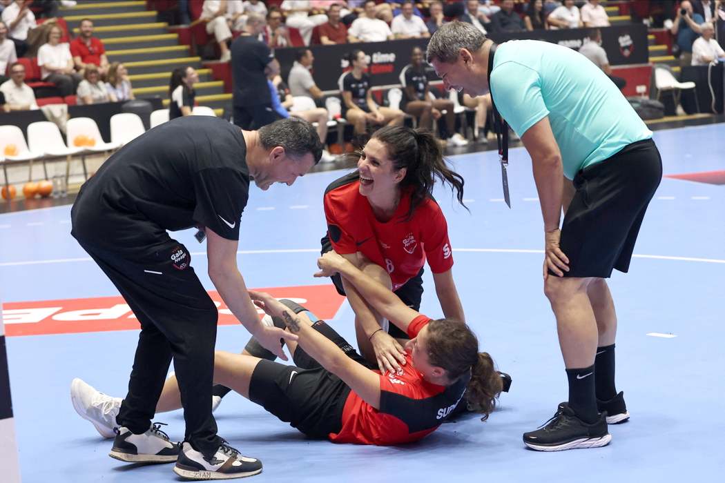 Meciul de retragere din activitatea competitionala a handbalistei Cristina Neagu (nu este in imagine) din cadrul ,,Galei Neagu - Retragerea unei legende'', disputat la Sala Polivalenta din Bucuresti, duminica, 8 iunie 2025. GEORGE FLUSTER / MEDIAFAX FOTO