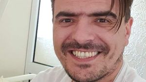 Mesajul emoționant al Răzvan Ioan din Iași, ”Pacientul 32” infectat cu noul coronavirus: ”Atunci a început calvarul. De ce nu vreți să stați acasă?”