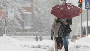 Alerta meteo! Vremea rea se intoarce! Ninsori si viscol in mai multe zone din tara!