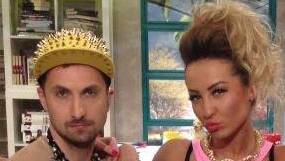 Nu cu Bendeac se saruta de fapt asistenta noua de la "Neata"! In viata reala, Flavia are un iubit indulgent, chiar daca e italian!