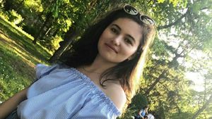 Anca, o tânără din Iași suspectă de coronavirus, trimisă să se plimbe pe jos, din spital în spital: „Un asistent se lăuda că-și bagă...”