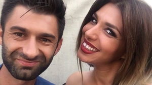 SORANA a fost acuzată de un fan că ar fi avut o aventură cu PAUL IPATE în timpul emisiunii "Ferma Vedetelor"! Ce replică i-a dat vedeta