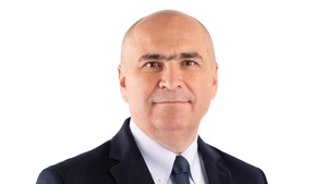 Cum arăta Ilie Bolojan în tinerețe? ”Avea păr mult și creț”