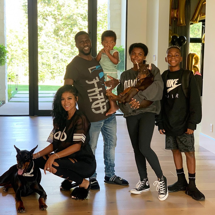 Soția lui Kevin Hart, declarații de ultimă oră despre starea de sănătate a actorului! A fost operat, după ce a fost grav rănit în urma accidentului violent