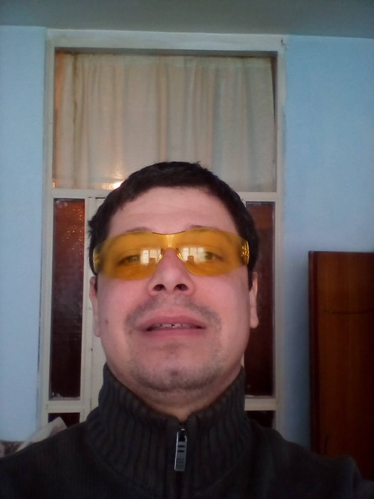 Sebastian revine după ani buni cu anunțul de vânzare a virginității