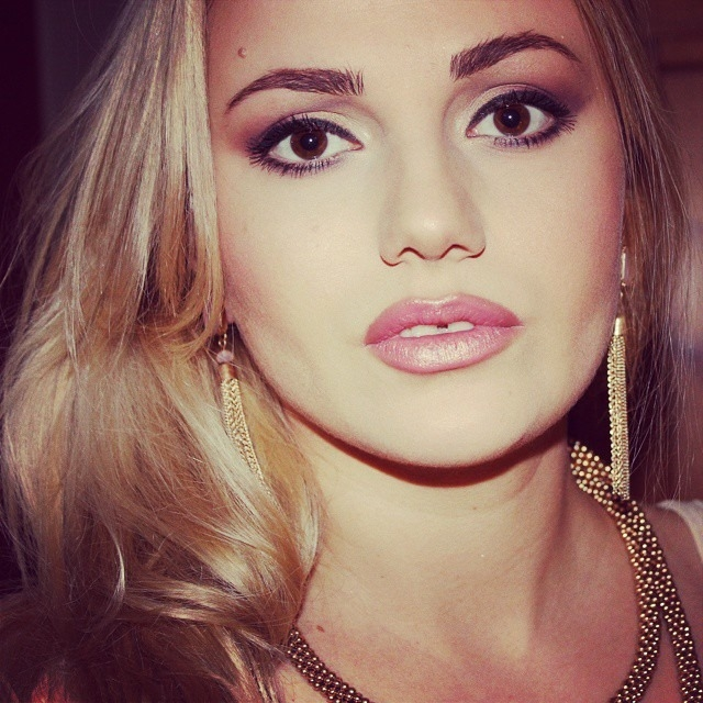 Cât s-a schimbat Selena, ex-Candy, la 14 ani de când s-a destrămat trupa. Cum își câștigă banii acum