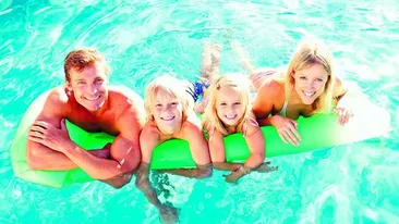 Strandul, o distractie periculoasa pentru ochi si piele