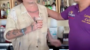 Cum arată Johnny Depp cu noua dantură. Fanii au crezut că nu văd bine! VIDEO