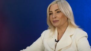 Povestea Angelei, o moldoveancă de 32 de ani, care s-a măritat cu un italian de 81 de ani: ”Nu mi-a păsat ce spune lumea”