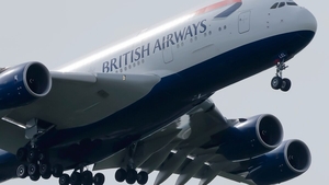 Un zbor spre Londra a fost anulat după ce membrii echipajului au petrecut până dimineață într-un local de lux