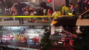 Atentat în Los Angeles! O mașină a intrat în mulțimea de oameni de pe trotuar. Câte victime a făcut