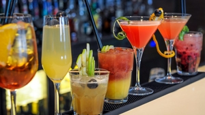 Studiu îngrijorător. Aproximativ 4% din cazurile de cancer depistate la nivel mondial sunt legate de consumul de alcool