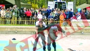 Mascatii s-au luat la bataie de Ziua Politiei