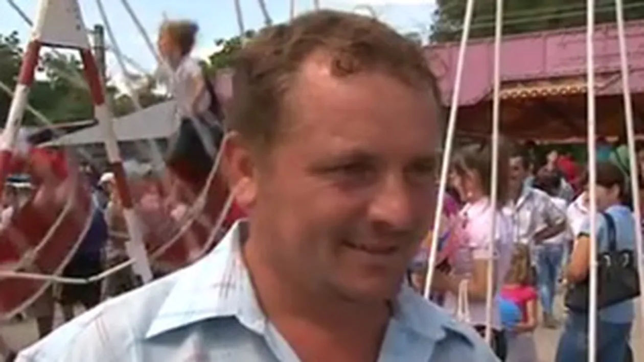 Video de caterinca totala! Asta e fratele mai smecher al lui Am venit si noi aicisea - Neaosul de balci e senzational! Cum e targul de astazi? -  Frumoooos da-l dreacu', putem sa spunem ca nu?