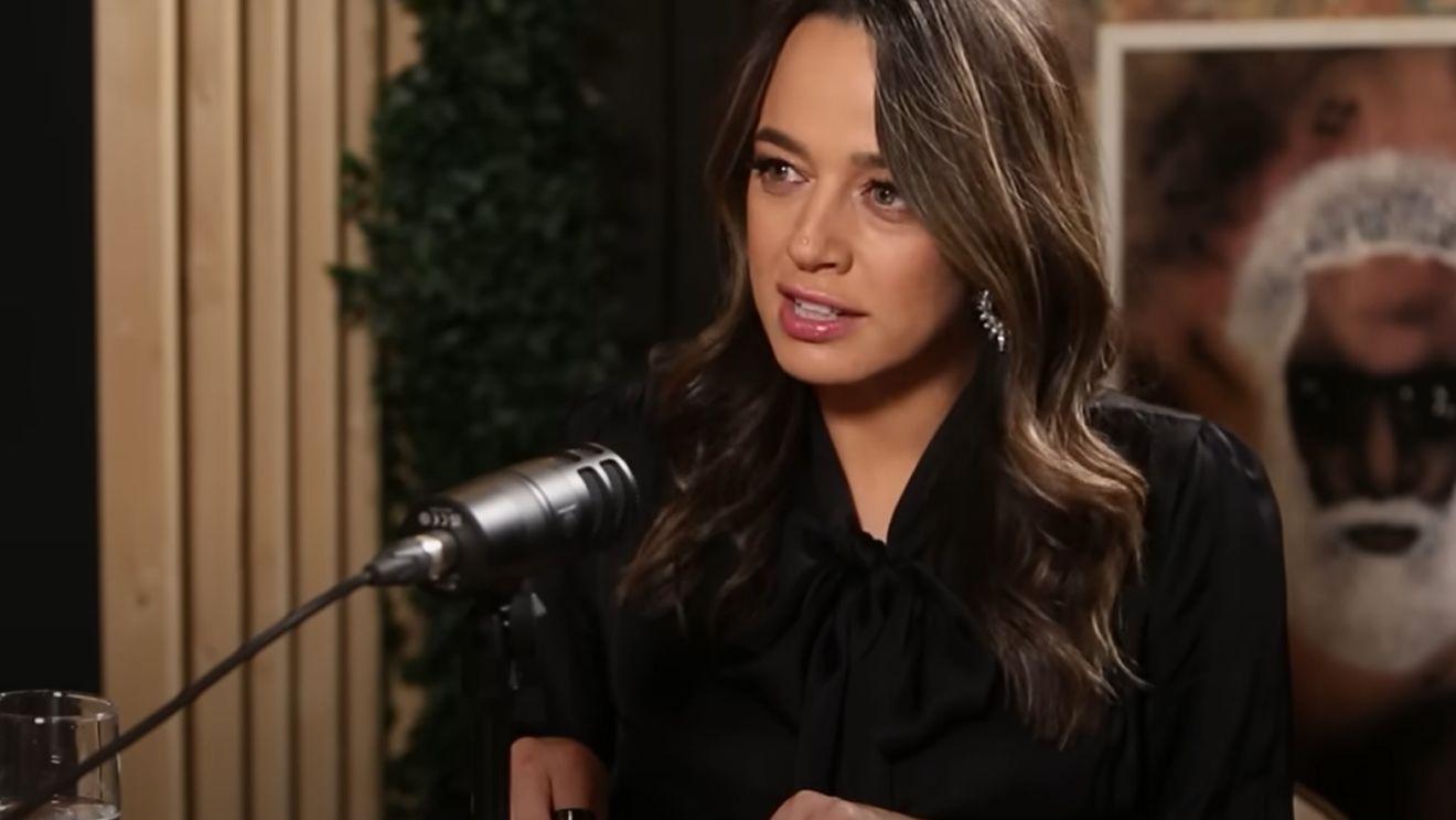 Andreea Raicu a fost umilită în public de fostul iubit. „Veneai la mine să te satisfac”. Momentul în care a plâns la telefon cu Tudor Chirilă