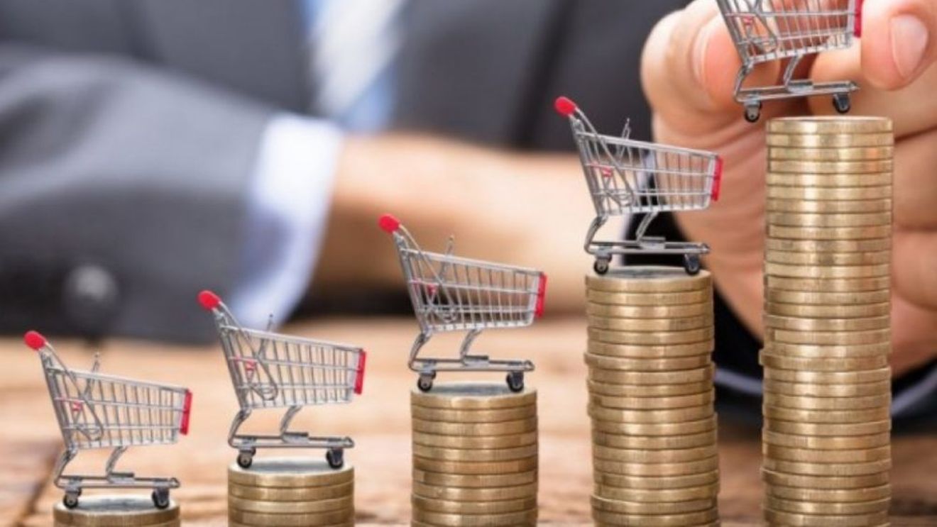 Românii, loviți din nou la buzunar! Alimentele de sezon duc inflația la cote record