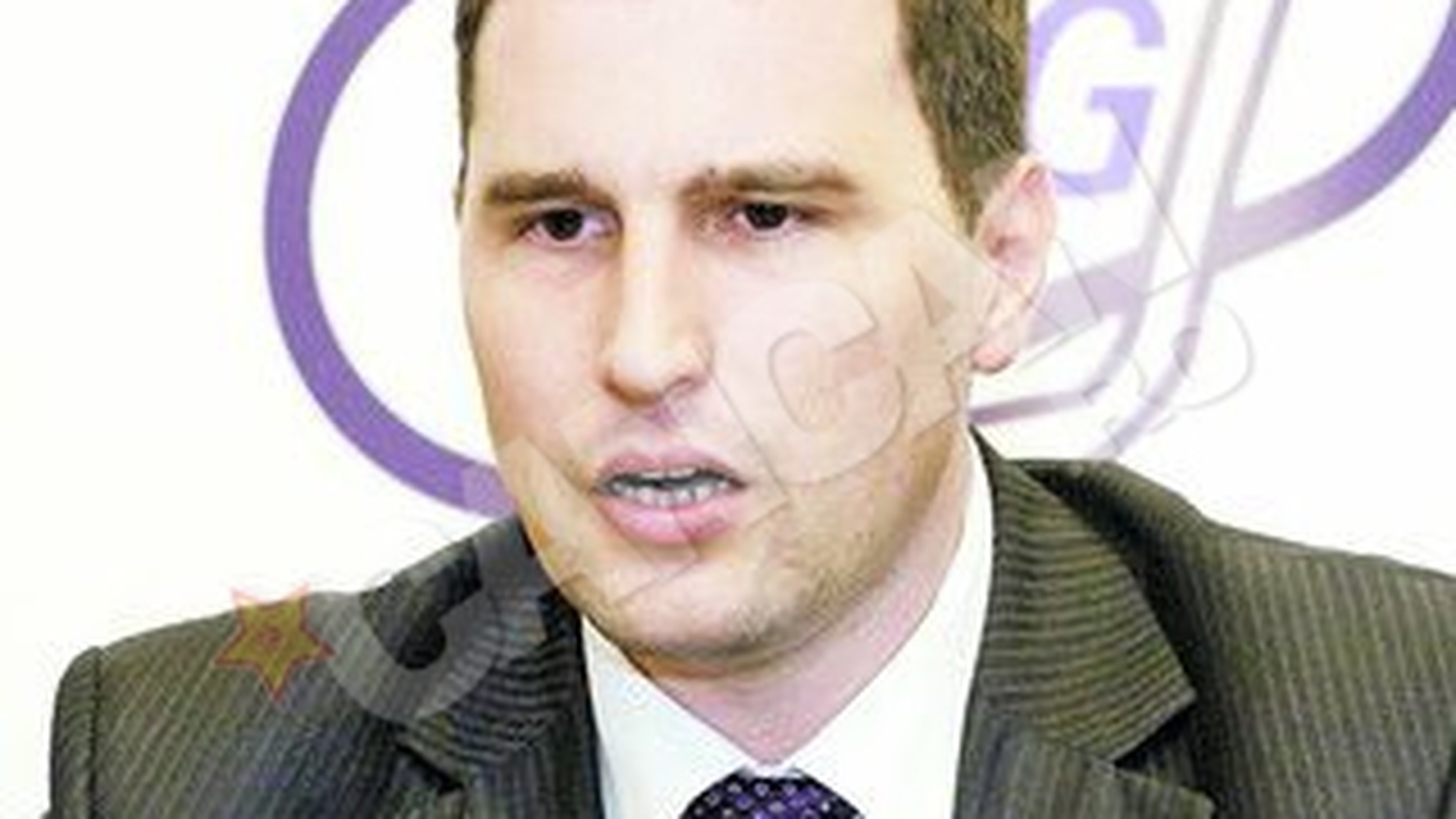 O noua anomalie in hocheiul autohton. Pe site-ul federatiei romane se scrie in maghiara!
