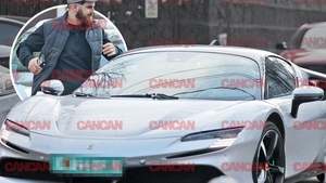 ”Regele Youtube-ului” din România a dat prima tură cu Ferrari-ul de 500.000 €. 986 de cai putere nu sunt pentru oricine
