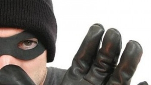 Banca jefuită în Ajunul Crăciunului ar putea fi amendată de poliţie! Vezi ce nereguli au găsit oamenii legii