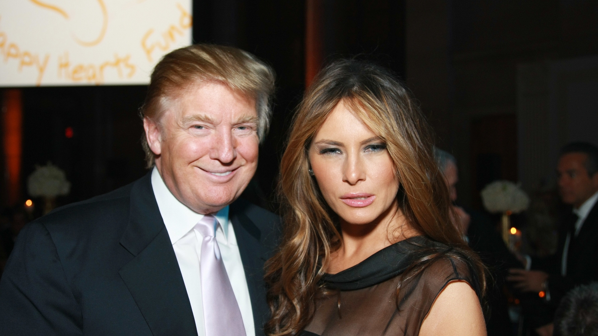 Imagini incendiare! Soţia lui DONALD TRUMP, pozată goală