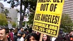 VIDEO Doi raniti si cinci arestati, in urma unui miting al neo-nazistilor din Los Angeles