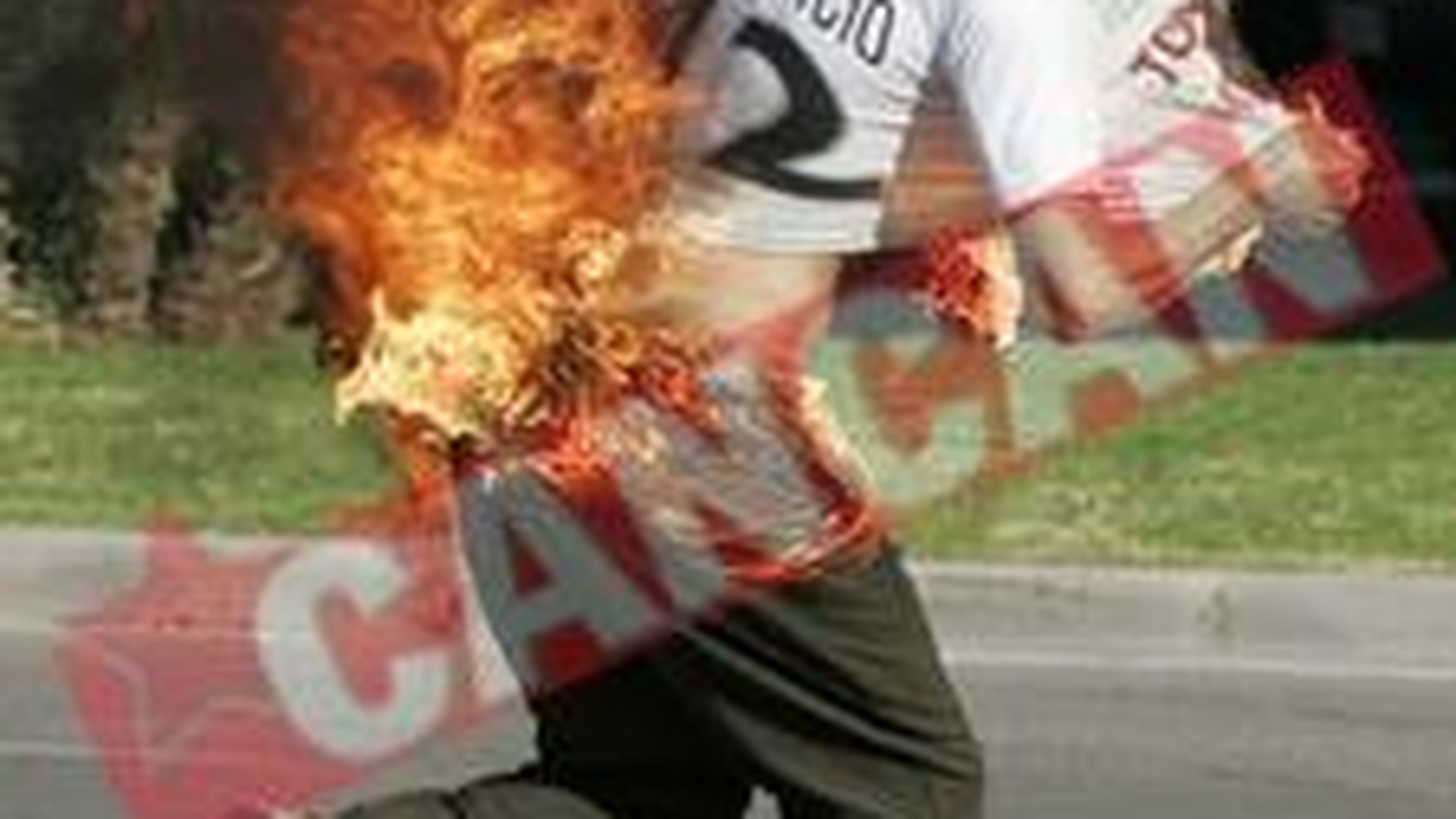 Un roman si-a dat foc in Spania
