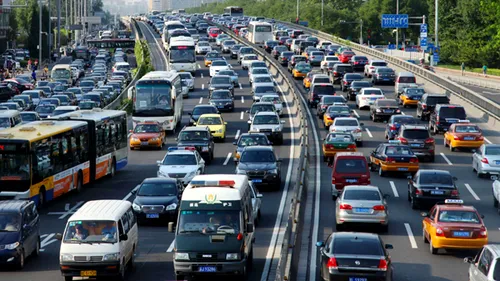 Ce drumuri să eviți în minivacanța de 1 mai! Informații de ultimă oră despre trafic