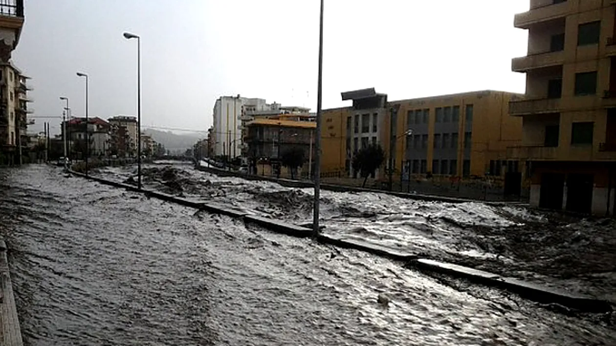 Ploile si alunecarile de teren au facut ravagii in Italia - Cel putin trei morti