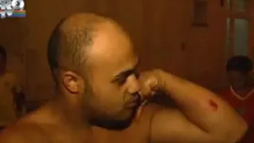 Smecher de Ferentari! Uite cum povesteste o bataie: Ei mi-au dat cu bata in antebrat, dar io m-am chinuit foarte mult sa fac antebratu asta!