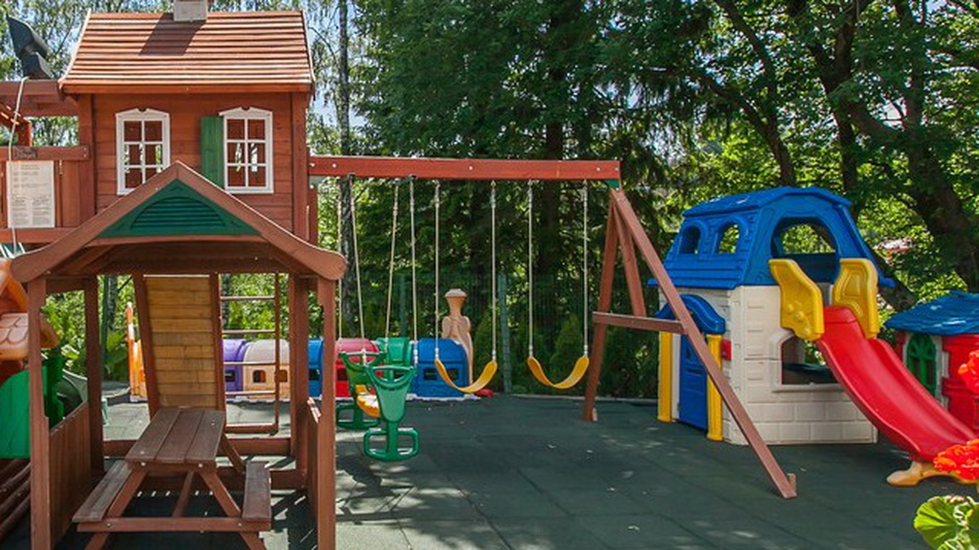 Ce trebuie sa stii daca iti duci copilul in parc! Initiativa pentru parintii care au uitat de regulile de bun simt!