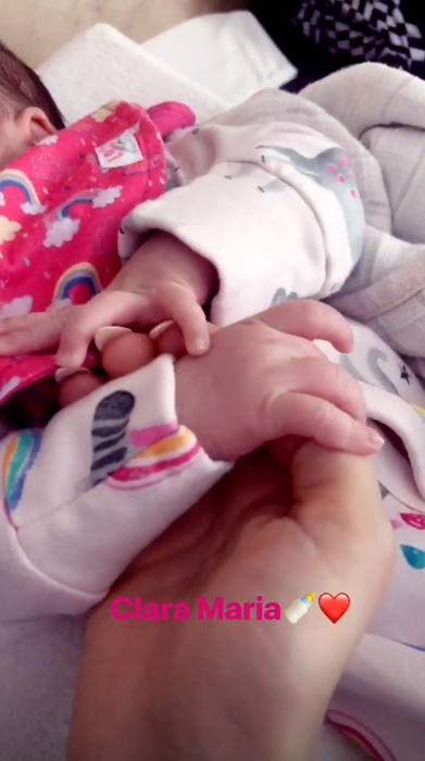 Imagini emoționante cu Andreea Bălan și micuța Clara Maria. “Miroase a lăptic, aș…”