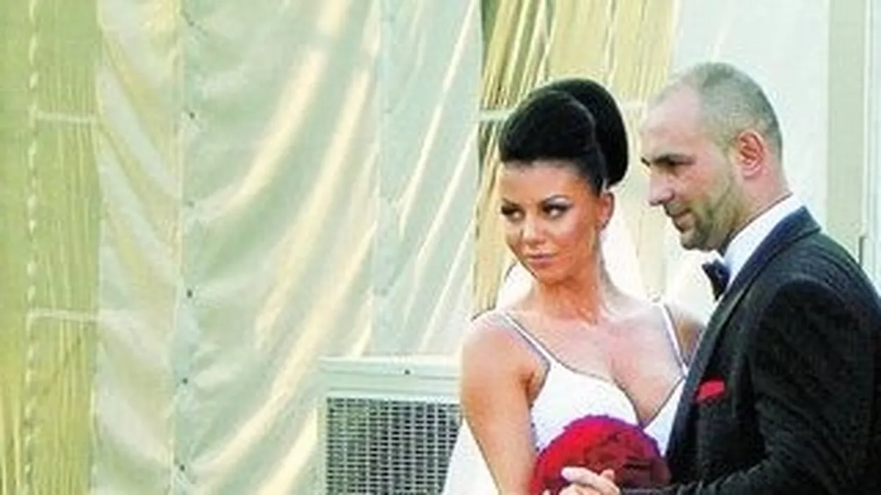 Ciprian Sora s-a distrat de minune la petrecerea de dupa botez si nunta! A dansat pana la epuizare pe muzica lui Jean de la Craiova