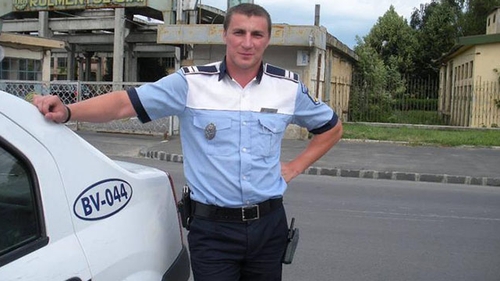 Ce masina conduce Marian Godina, cel mai amuzant politist din Romania: "Va scadea si numarul mesajelor de la gagici"