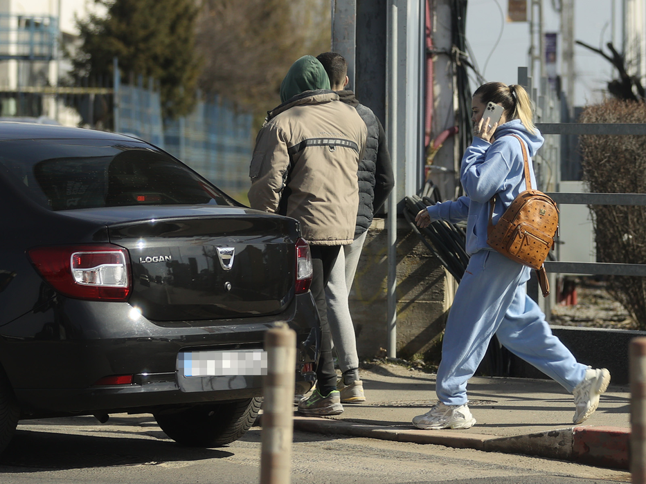 Gina Pistol ”atacă” Uber-ul (Foto: CANCAN.RO)