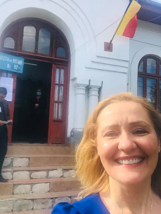 Elena Lasconi a anunțat că a câștigat alegerile pentru funcția de primar în Câmpulung Muscel