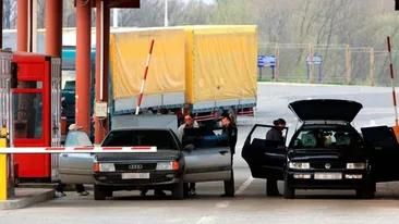 Nu e banc! Ce au găsit vameșii români în portbagajul unui BMW 520I cu numere de Republica Moldova