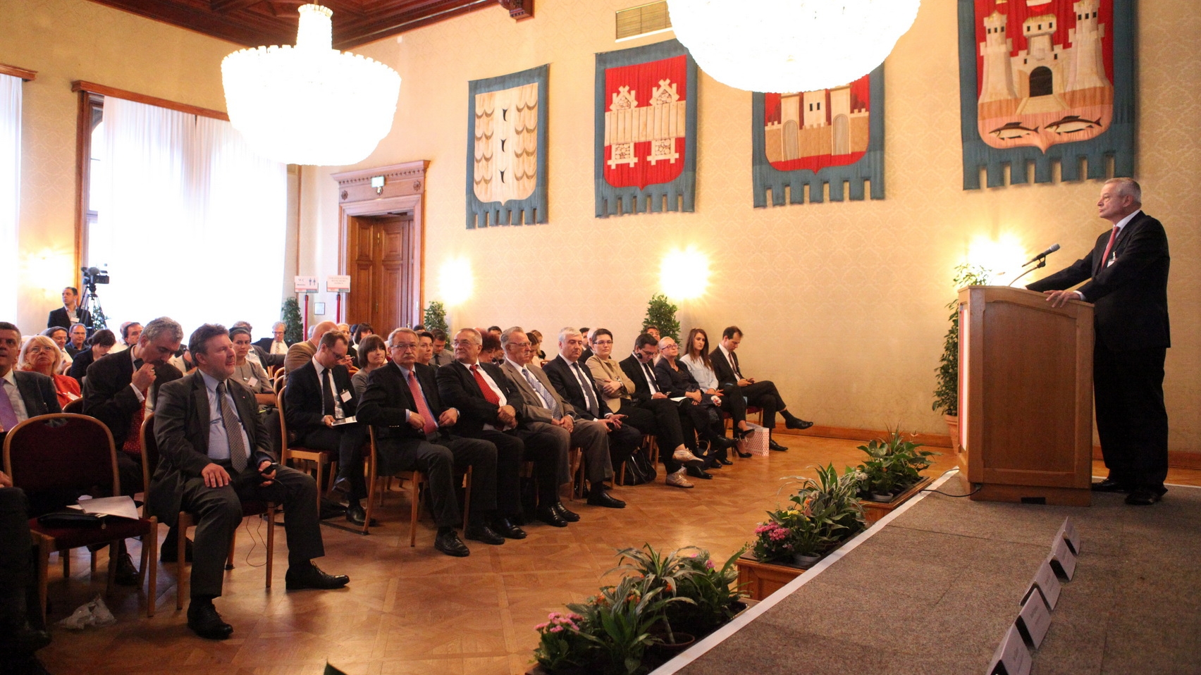Sorin Oprescu a deschis dezbaterile Consiliului Oraselor si Regiunilor Dunarene, eveniment gazduit de Primaria Vienei