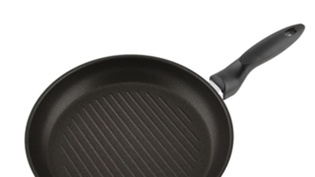 Reteta unui bucatar pentru crima: se loveste victima cu tigaia, apoi se congeleaza 3 ani!