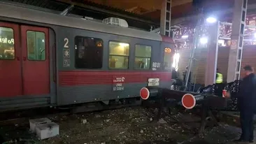Accident în Gara de Nord! Un tren de călători a intrat pe peron și…
