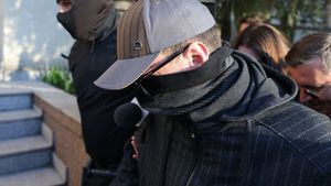 Bogdan Peșchir, audiat la IGPR! Primele imagini cu omul care ar fi finanțat campania online a lui Călin Georgescu