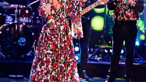 Loredana și prietenii ei în concert caritabil de ziua ei Connect-R, Oana Sîrbu și Natanticu alături de artistă pentru copiii de la Pediatrie Pitești