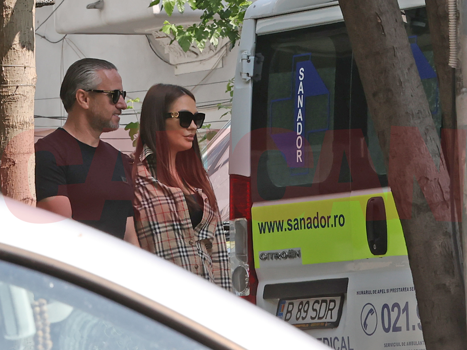 Laurențiu Reghecampf și Corina Caciuc au ajuns cu băiețelul lor, Liam, la clinica Sanador (Foto: CANCAN.RO)