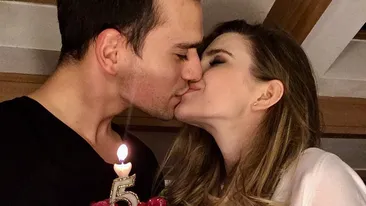 Sunt îndrăgostiţi lulea! Cum s-au pozat CRISTINA CIOBĂNAŞU şi VLAD GHERMAN 