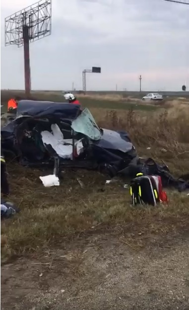 Accident înfiorător în apropiere de Craiova! Doi soți au murit, după ce mașina lor s-a izbit de un tir