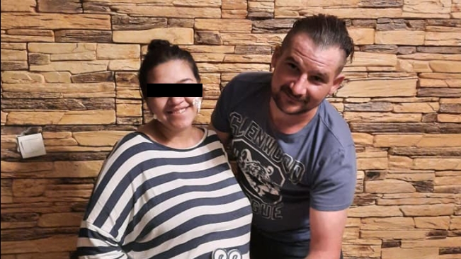 Un bărbat din Oradea și-a surprins partenera cu amantul în casă. Bărbatul a transmis totul live pe Facebook