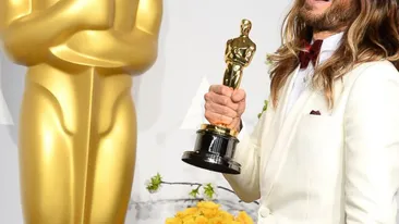 Un actor de Oscar le-a trimis prezervative folosite, un porc măcelărit şi-un şobolan colegilor de pe platoul de filmare