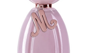 Cadoul perfect de Craciun? Un parfum cu aroma de vedeta. Vezi aici cat te costa