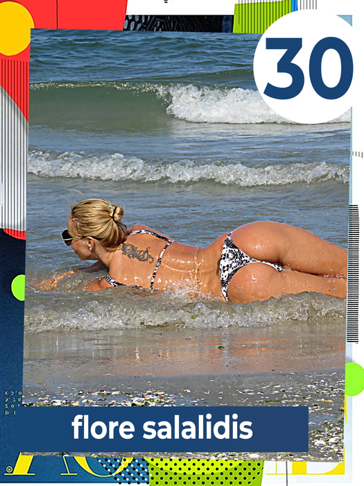 Top 30 sexy-vedete „prinse” în „buza” mării sau pe marginea piscinei